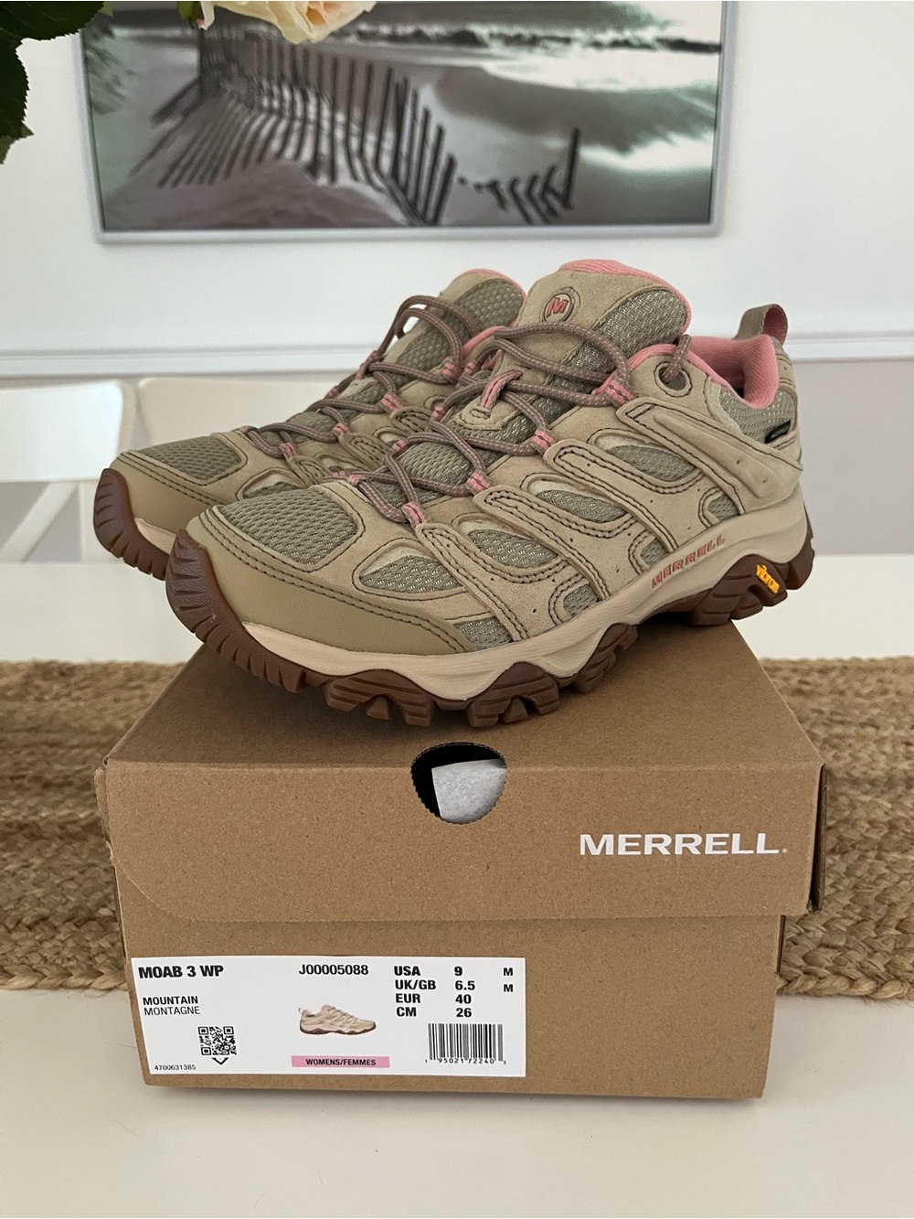 NIB - Women’s Merrell Moab 3 WATERPROOF Size 9 M - Mountain